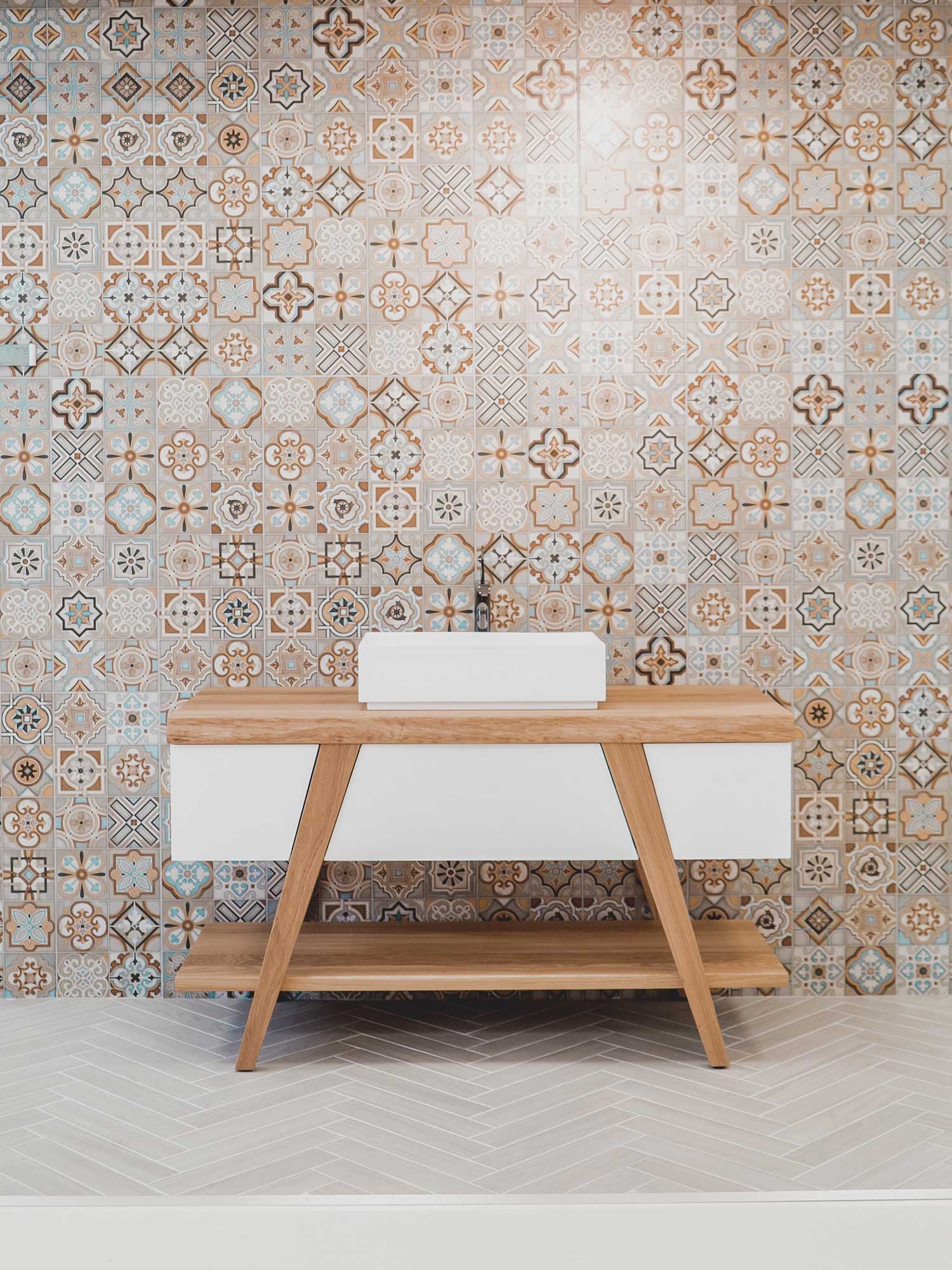 Patterned feature tiles, Sorrento laundry